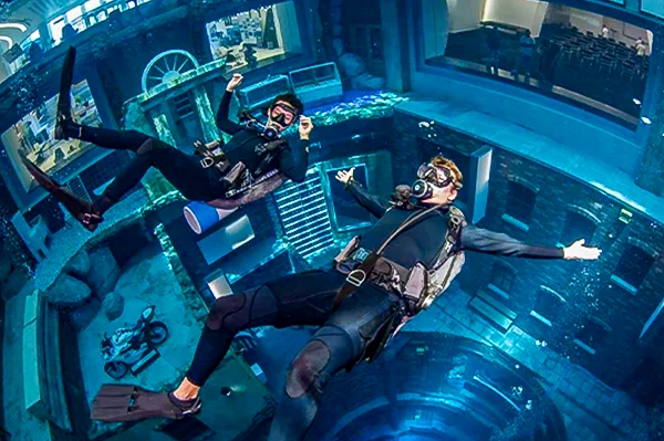 Deep Dive Dubai